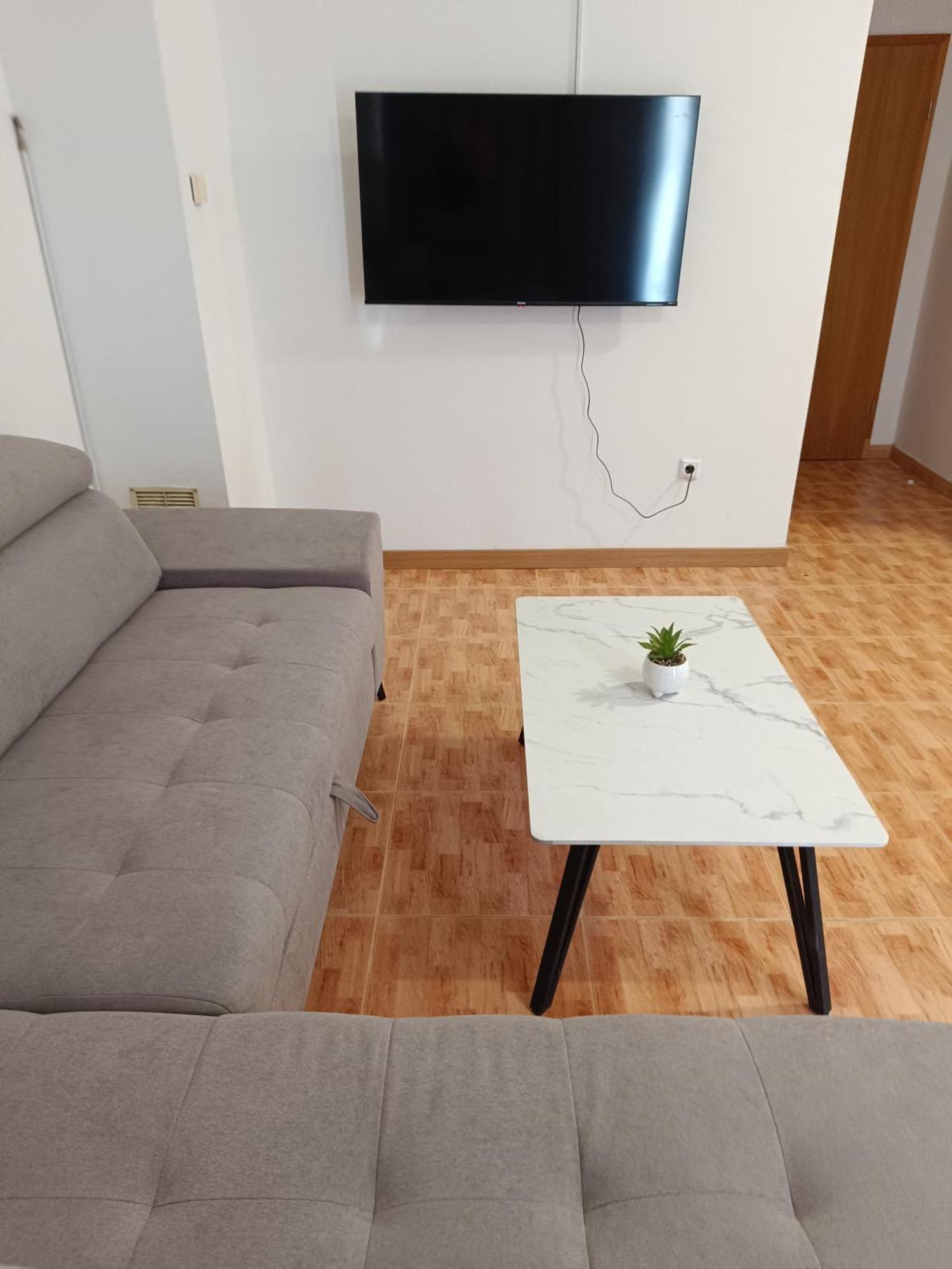 Apartmani "Radi" Baška Voda المظهر الخارجي الصورة