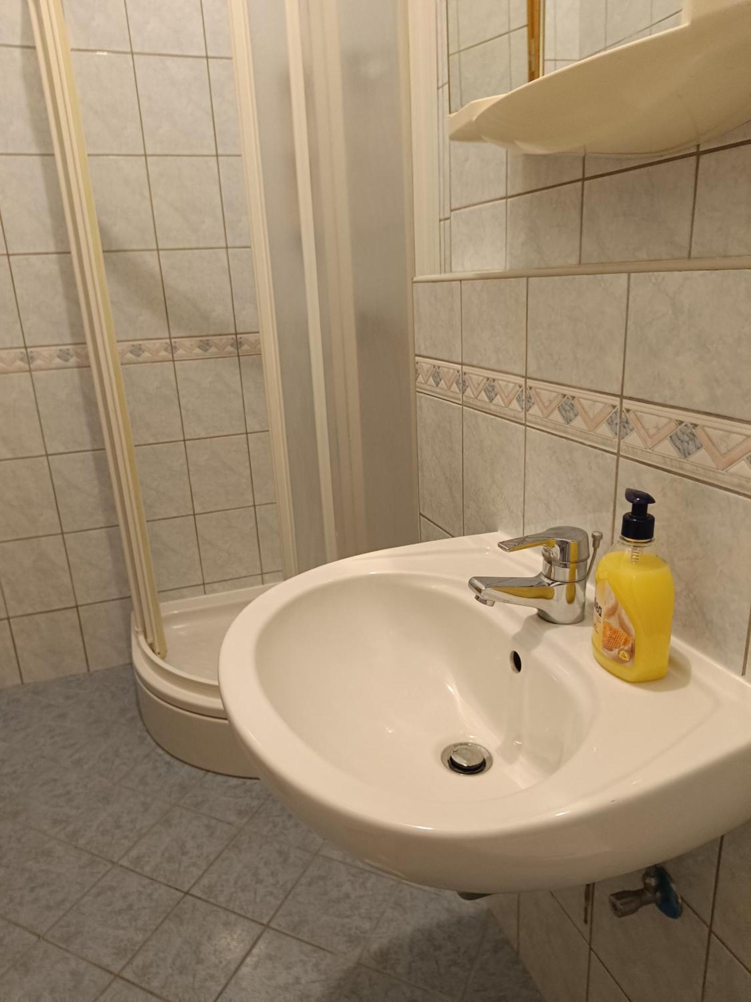 Apartmani "Radi" Baška Voda المظهر الخارجي الصورة