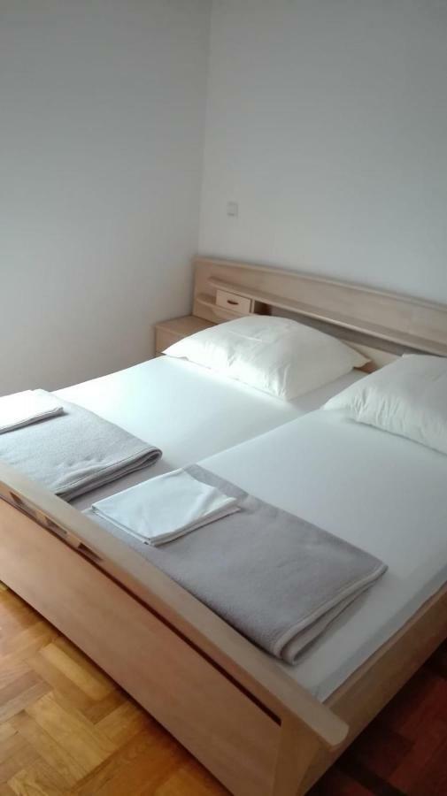 Apartmani "Radi" Baška Voda المظهر الخارجي الصورة