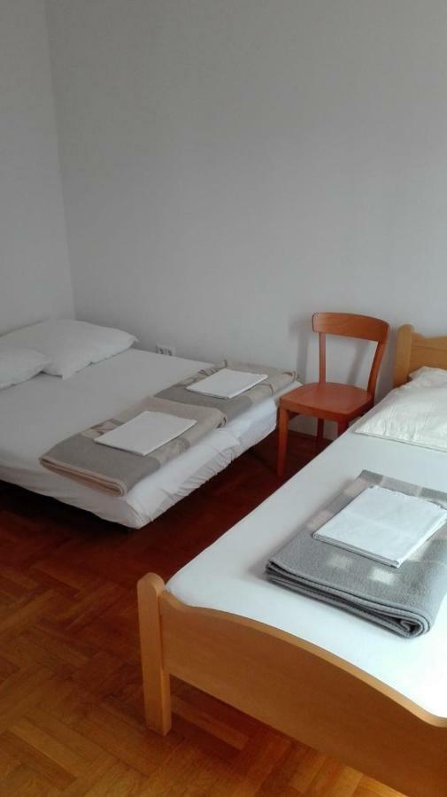Apartmani "Radi" Baška Voda المظهر الخارجي الصورة