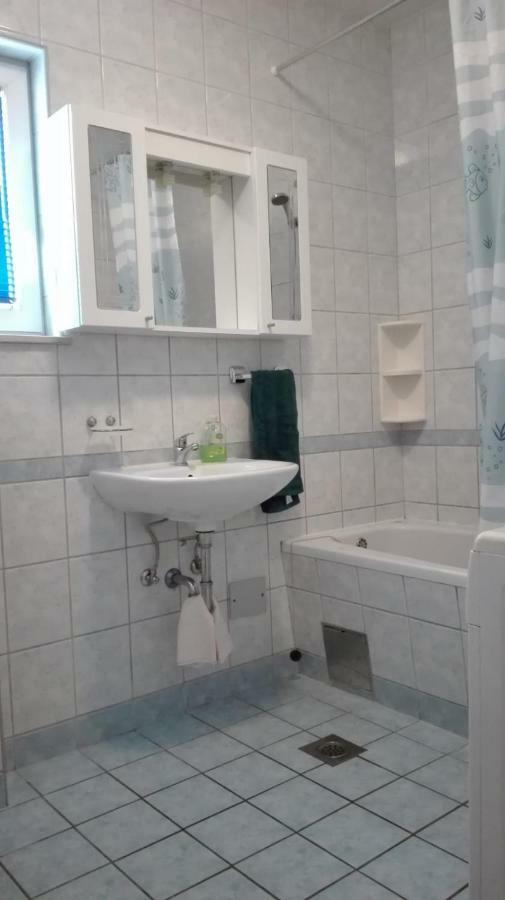 Apartmani "Radi" Baška Voda المظهر الخارجي الصورة